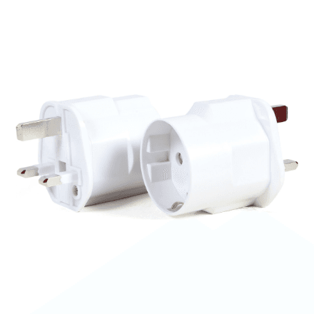 Cablexpert AC power adapter, EU Schuko socket to UK plug, 13 A · A-AC-EUFUKM-01 · Power adapter – nuotrauka 1