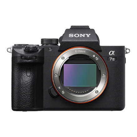 Sony | Alpha A7 Mark III camera kit with 24-105mm Lens 9 (ILCE-7M3G)
